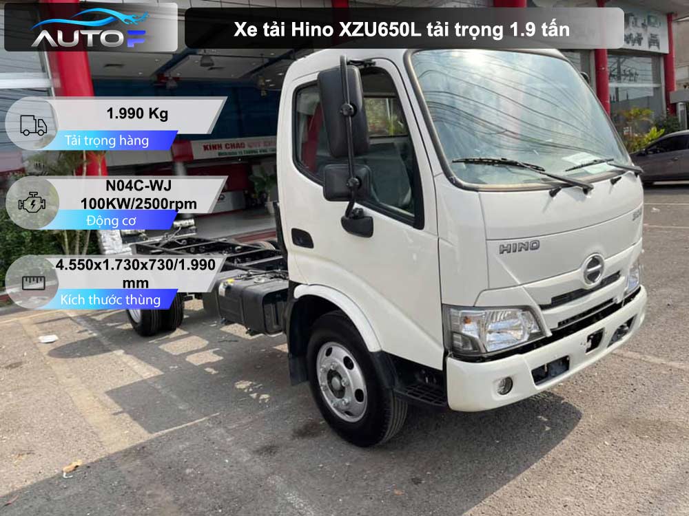 Hino XZU650L (1.9 tấn, thùng dài 4.5 mét): Giá bán, thông số