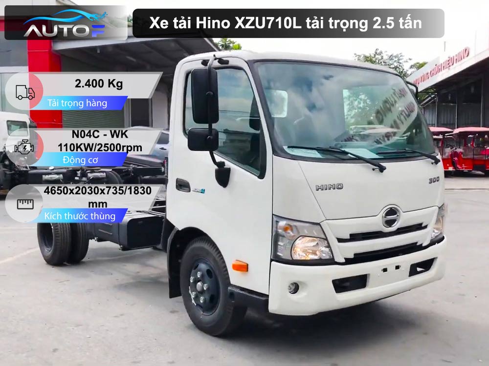 Hino XZU710L (2.5 tấn, thùng dài 4.5 mét): Giá bán, thông số