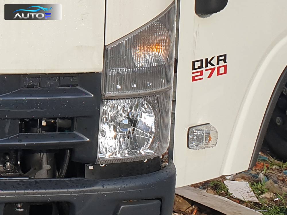 den pha cua isuzu qkr 270