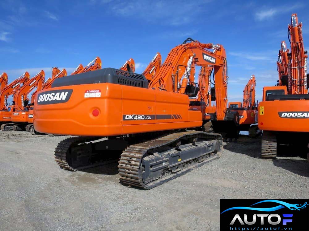 Máy xúc Doosan DX420LCA