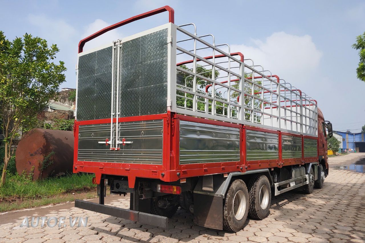 Chenglong 4 chân H7 360HP thùng 9m7