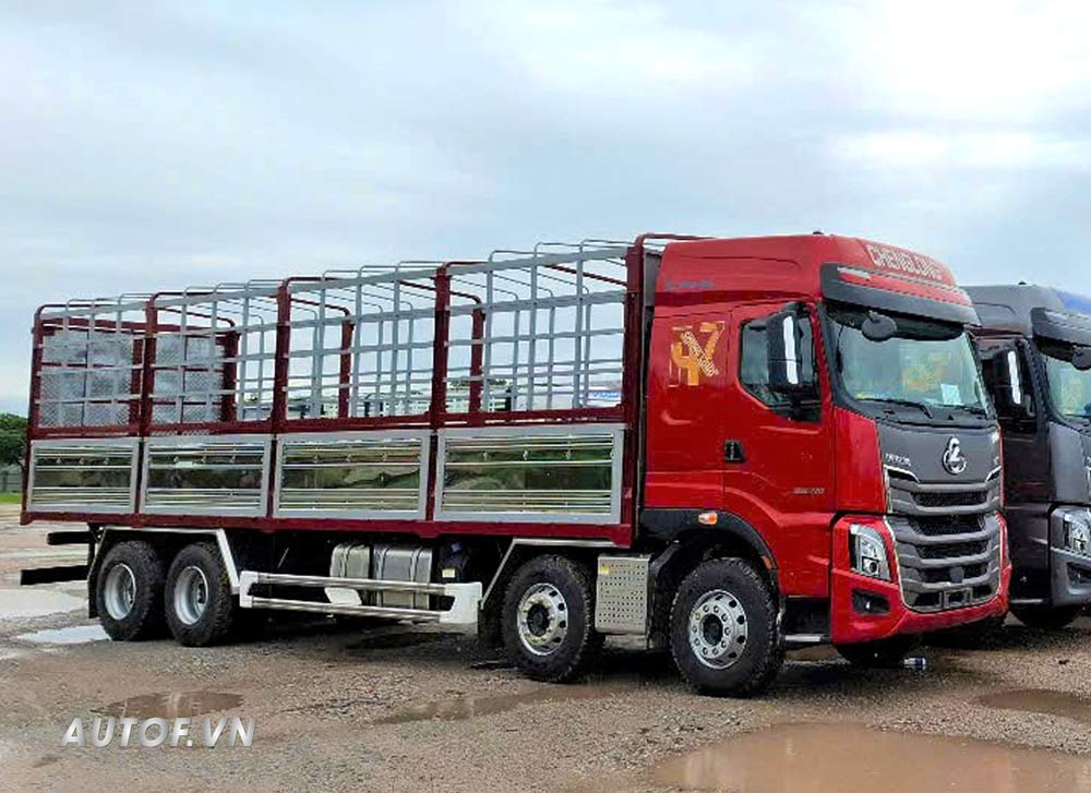 Xe tải ChengLong 4 chân H7 400HP thùng 9m7 cao 2m53
