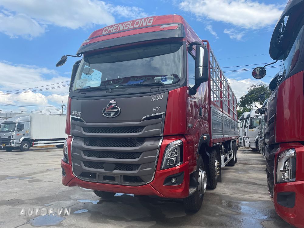 Xe tải ChengLong 4 chân H7 400HP thùng 9m7 cao 2m53