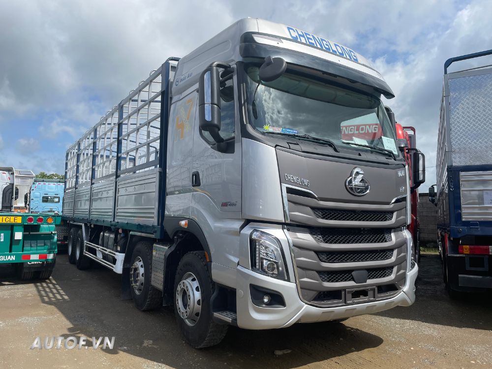 Xe tải ChengLong 4 chân H7 400HP thùng 9m7 cao 2m53