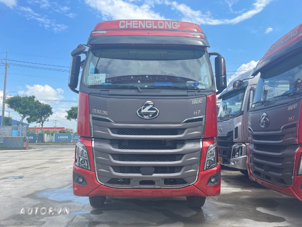 Xe tải ChengLong 4 chân H7 400HP thùng 9m7 cao 2m53