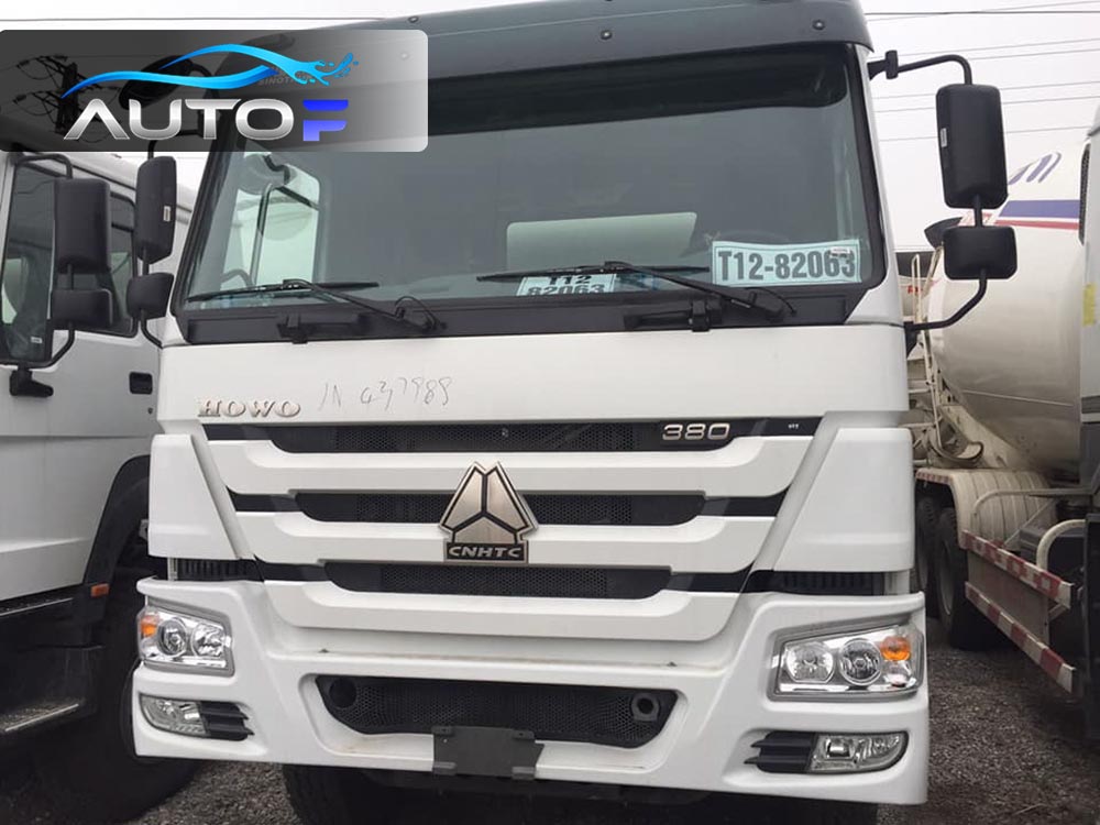 Xe Howo VX350 bồn trộn bê tông 12 khối